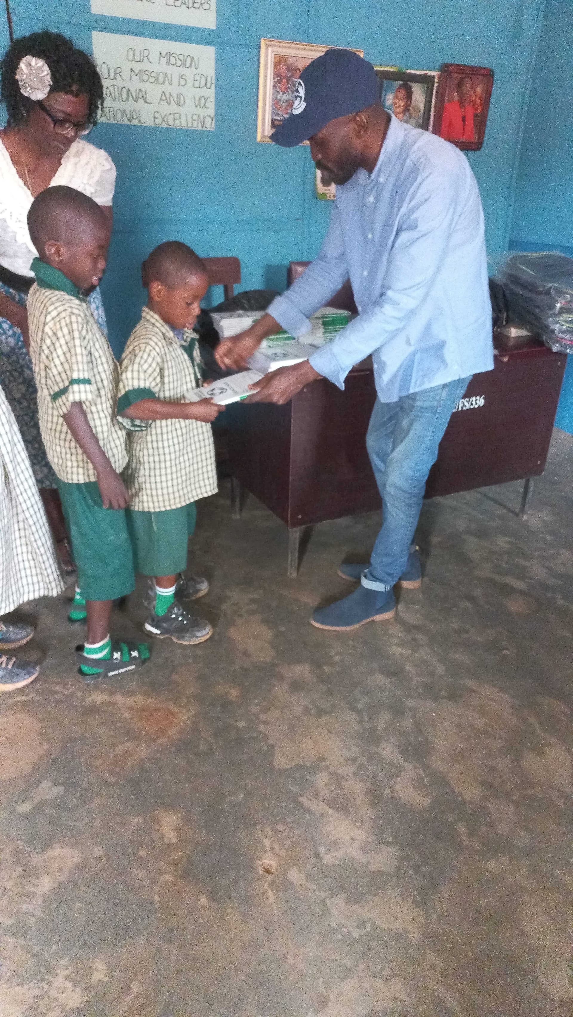 Distribution at Lagelu Special School - Image 15